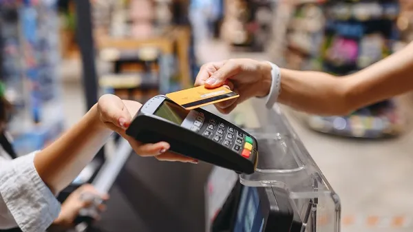 Compras-con-tarjetas-de-credito-